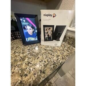 Nixplay Digital  10.1 Smart Photo Picture Frame NEW!